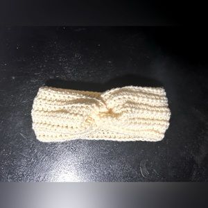 Light yellow headband
